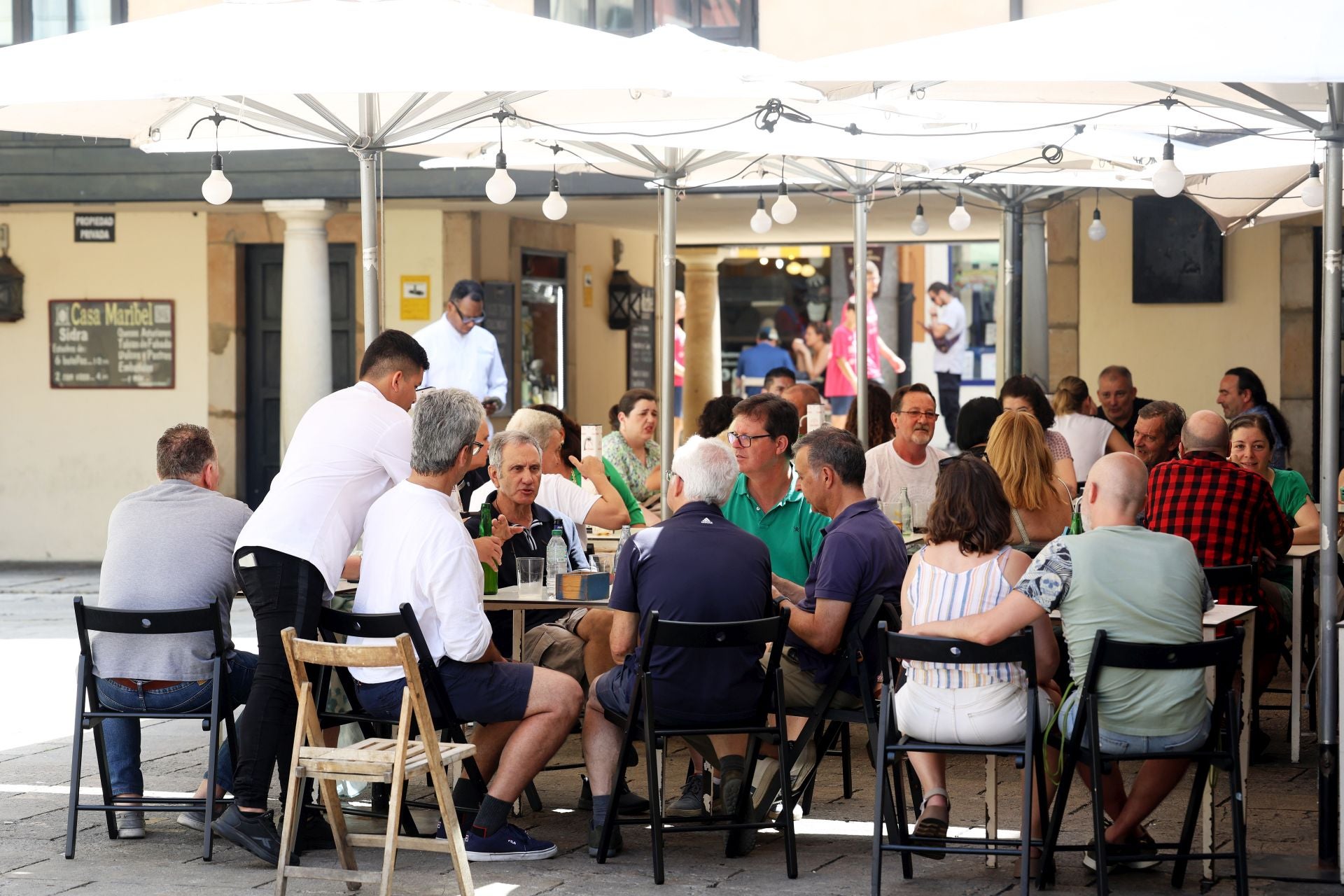 Domingo de agobiante calor: Asturias supera los 36 grados