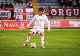 Guzmán Ortega, en un partido con la camiseta de la Cultural y Deportiva Leonesa.