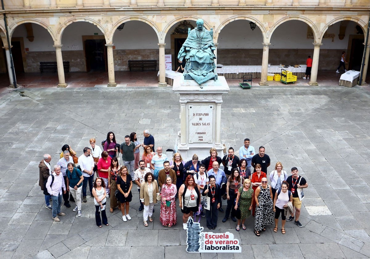 Participantes en la escuela de verano laboralista Anita Sirgo