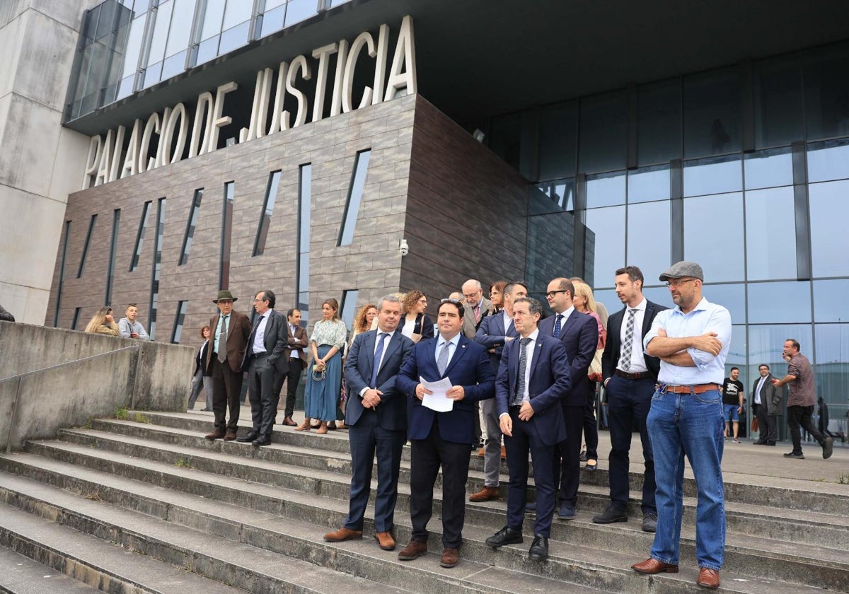 Imagen de la concentración de protesta, el pasado 11 de junio, antesala de la huelga de jueces y fiscales que arrancó hoy.