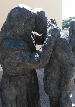 Imagen - Detalle del Monumento a la Emigración Asturiana de Boal.