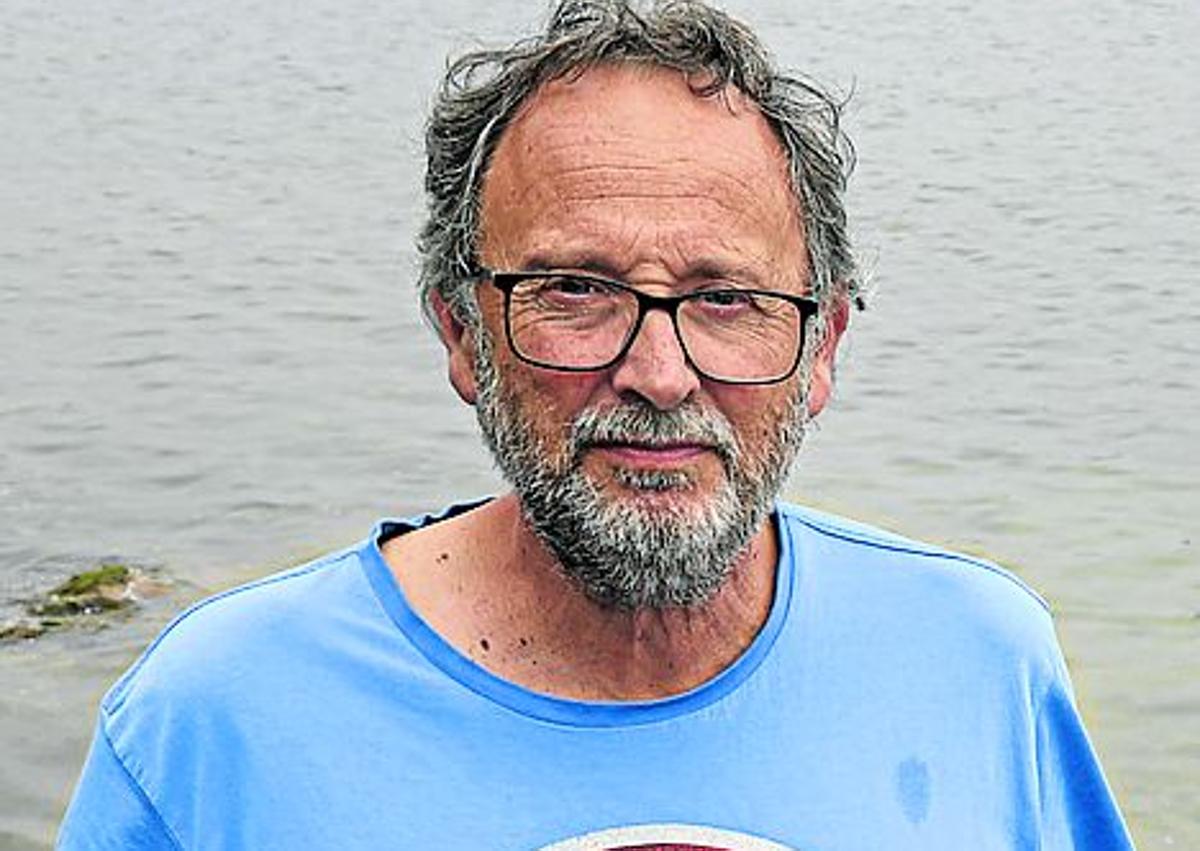 Imagen secundaria 1 - David Menéndez, de la Tabla; Alejandro Villa y Eduardo Martín, de Acueo.