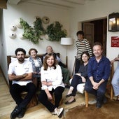 Honor.La familia de Casa Marcial al completo. Al fondo, sentados, Olga Sánchez y Marcial Manzano; Delante, de izquierda a derecha, Jesús Sánchez, Esther Manzano, Miguel Sánchez y Olga, Nacho y Sandra Manzano.