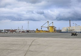 La nueva zona logística del Puerto en la margen derecha de la ría está ya casi finalizada, son 32.500 metros cuadrados por los que ya se han interesado empresas.