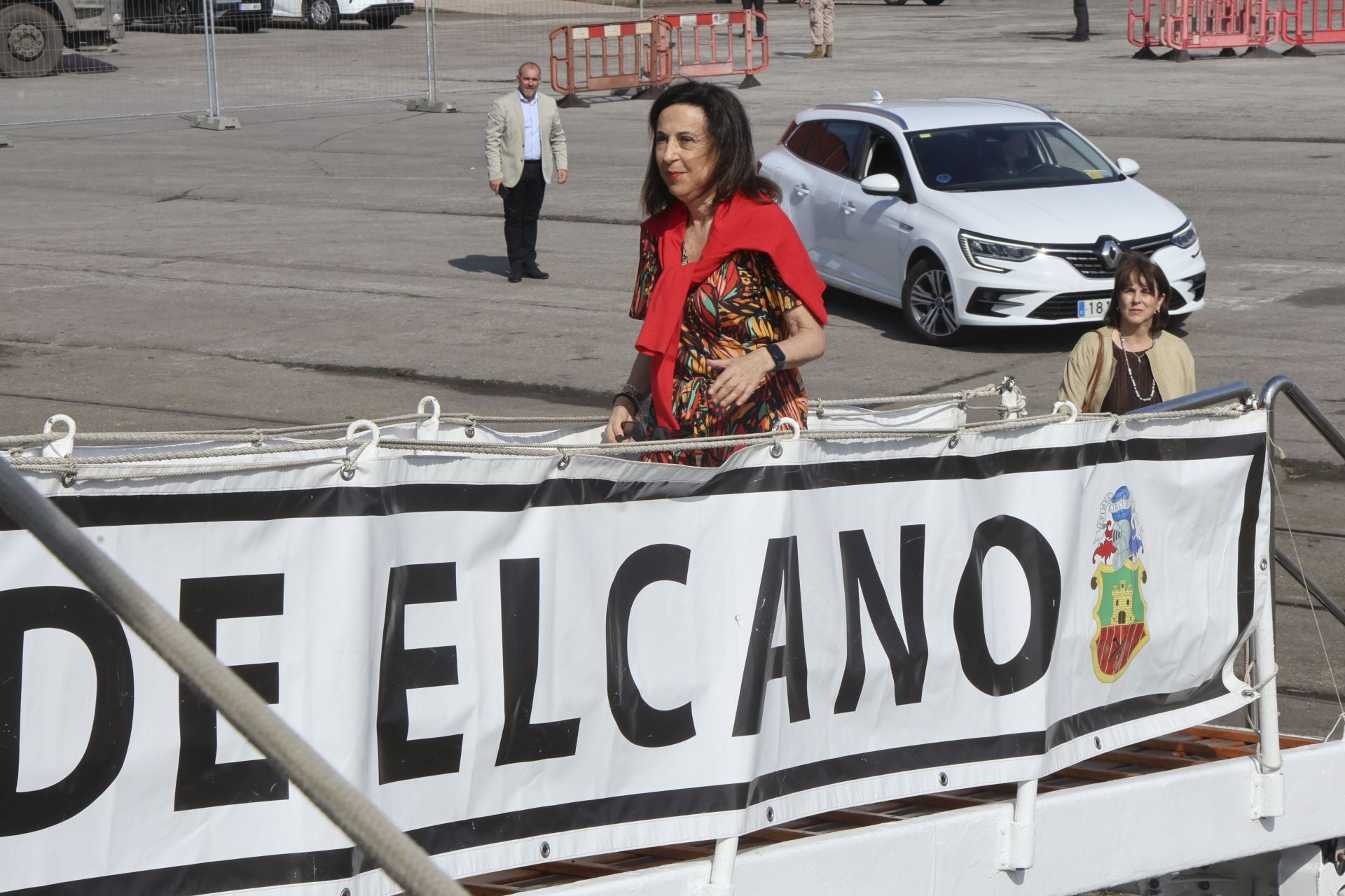 Margarita Robles, a bordo del &#039;Juan Sebastián de Elcano&#039; en Gijón