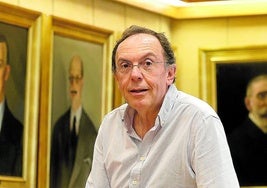 Fernando Villabella, en la Cámara de Comercio, donde ejerce de secretario.
