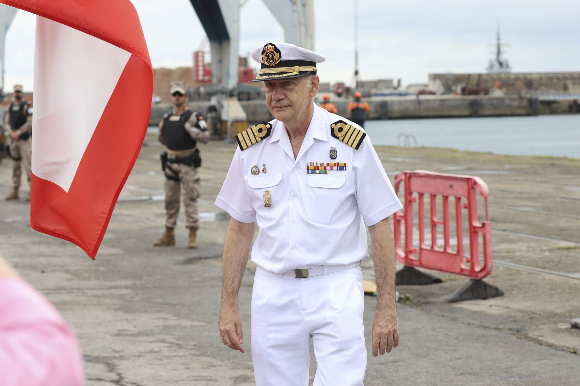 Una despedida entre sonrisas: así concluye la histórica visita del &#039;Elcano&#039; y la Princesa Leonor a Gijón