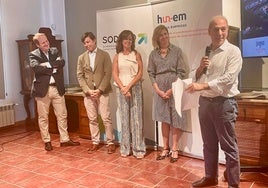 Javier García, Francisco Fernández, Elisa Uría, Eva Pando, y Carlos Muñiz Fernández.
