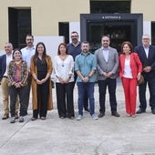 Foto de familia de los asistentes al desayuno celebrado el pasado viernes en el centro de empresas La Curtidora, en Avilés.