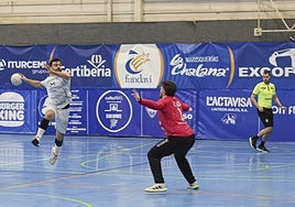 Cuevas, en un ataque del Horizonte ante el Astillero en La Magdalena.