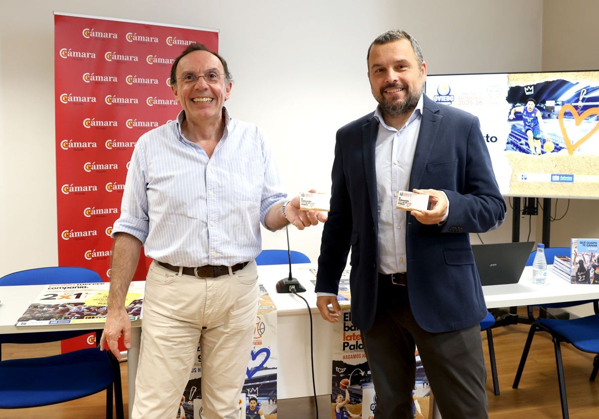 El presidente Fernando Villabella y el director general del club, Fernando García.