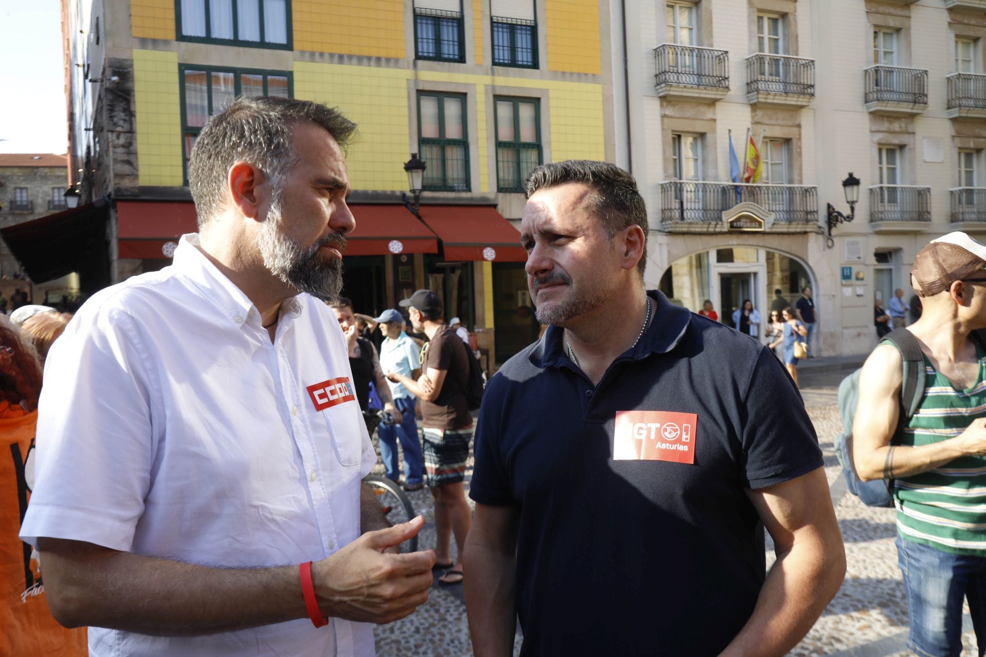 Los sindicatos claman en Gijón por la libertad de &#039;las seis de la Suiza&#039;