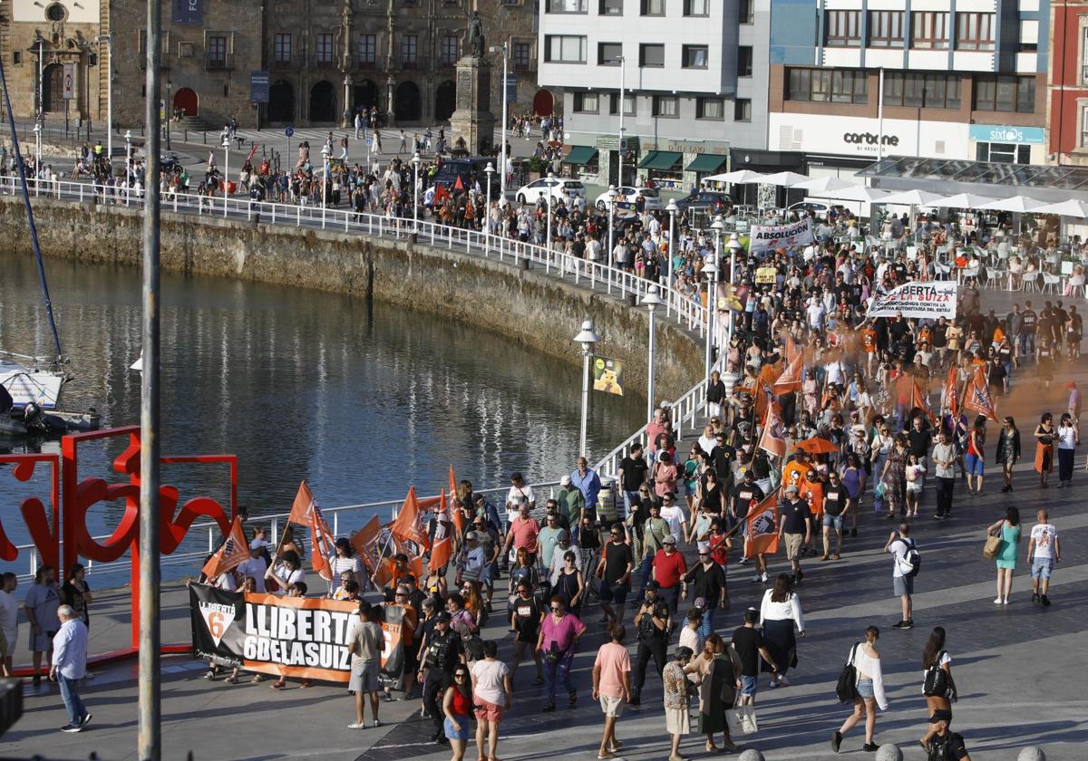 El ingreso en prisión de &#039;las seis de La Suiza&#039; recrudece el conflicto sindical