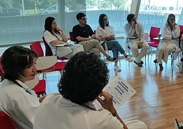 Médicos participantes en la asamblea de constitución de la plataforma.