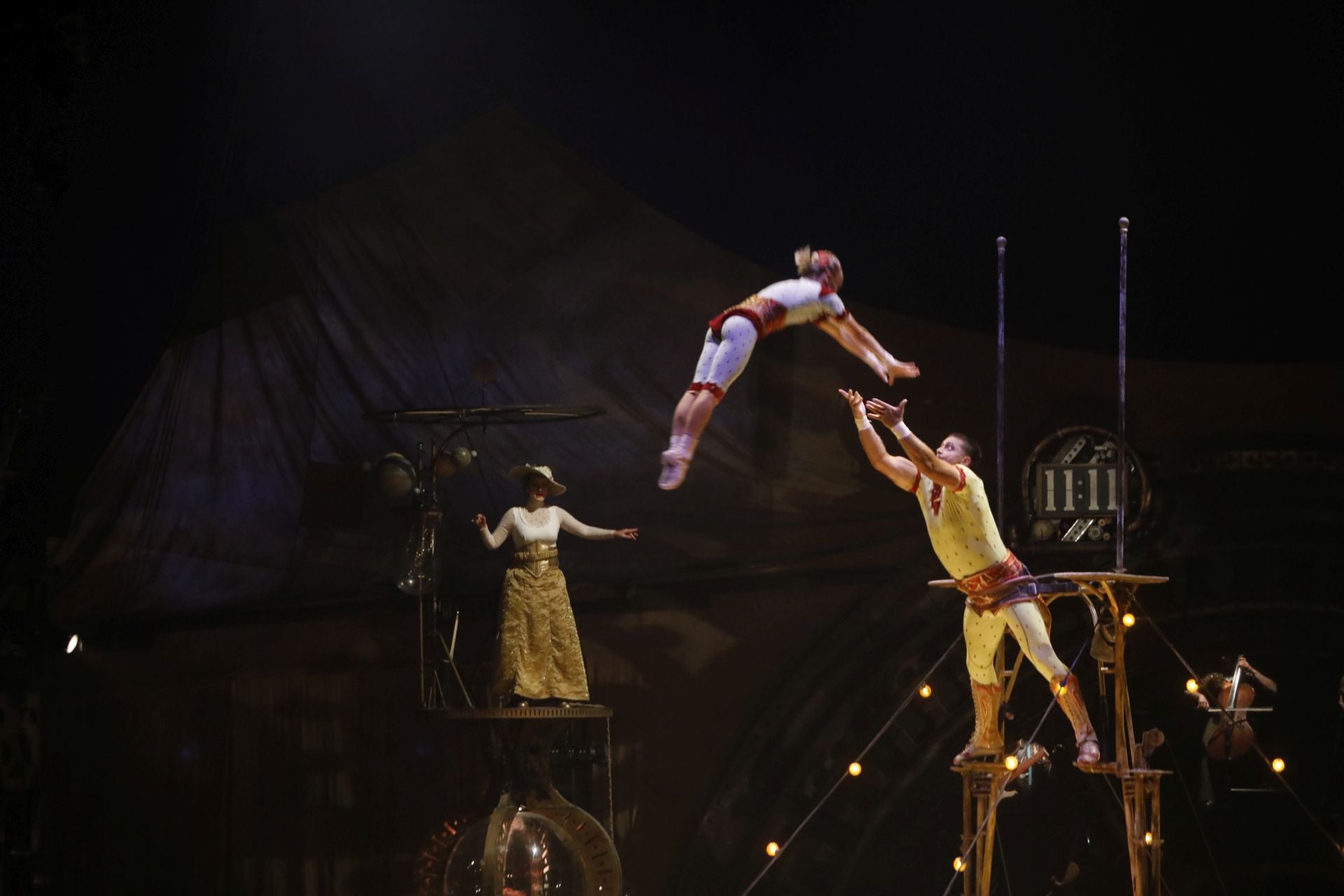 Las espectaculares imágenes que deja &#039;Kurios&#039; del Cirque du Soleil en su estreno en Gijón