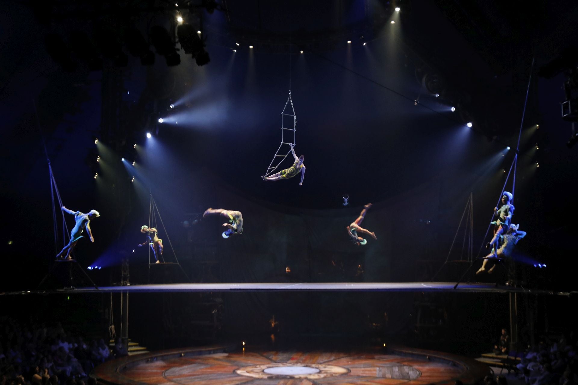 Las espectaculares imágenes que deja &#039;Kurios&#039; del Cirque du Soleil en su estreno en Gijón
