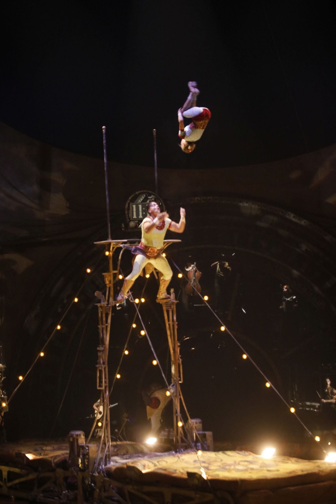 Las espectaculares imágenes que deja &#039;Kurios&#039; del Cirque du Soleil en su estreno en Gijón