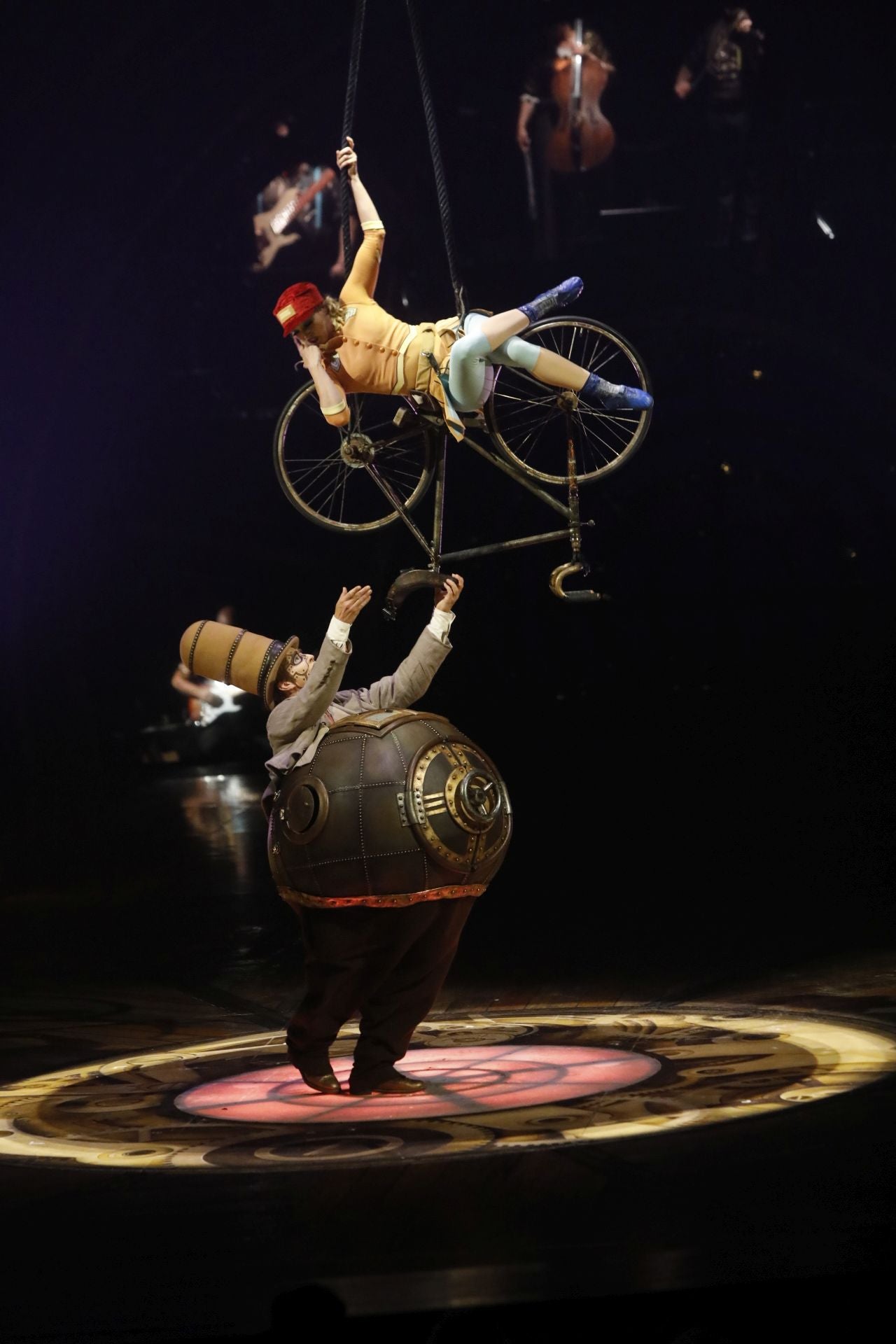 Las espectaculares imágenes que deja &#039;Kurios&#039; del Cirque du Soleil en su estreno en Gijón