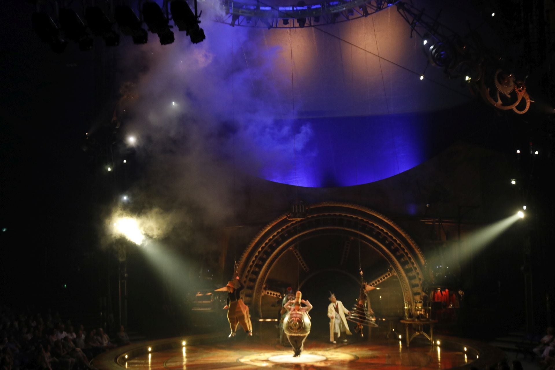 Las espectaculares imágenes que deja &#039;Kurios&#039; del Cirque du Soleil en su estreno en Gijón