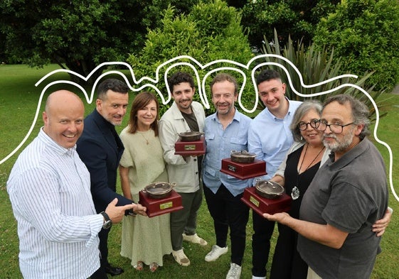 David y Víctor Menéndez, Esther, Jesús y Nacho Manzano, Alejandro Villa, Nuria Núñez y Eduardo Martín, Calderetas 2025.