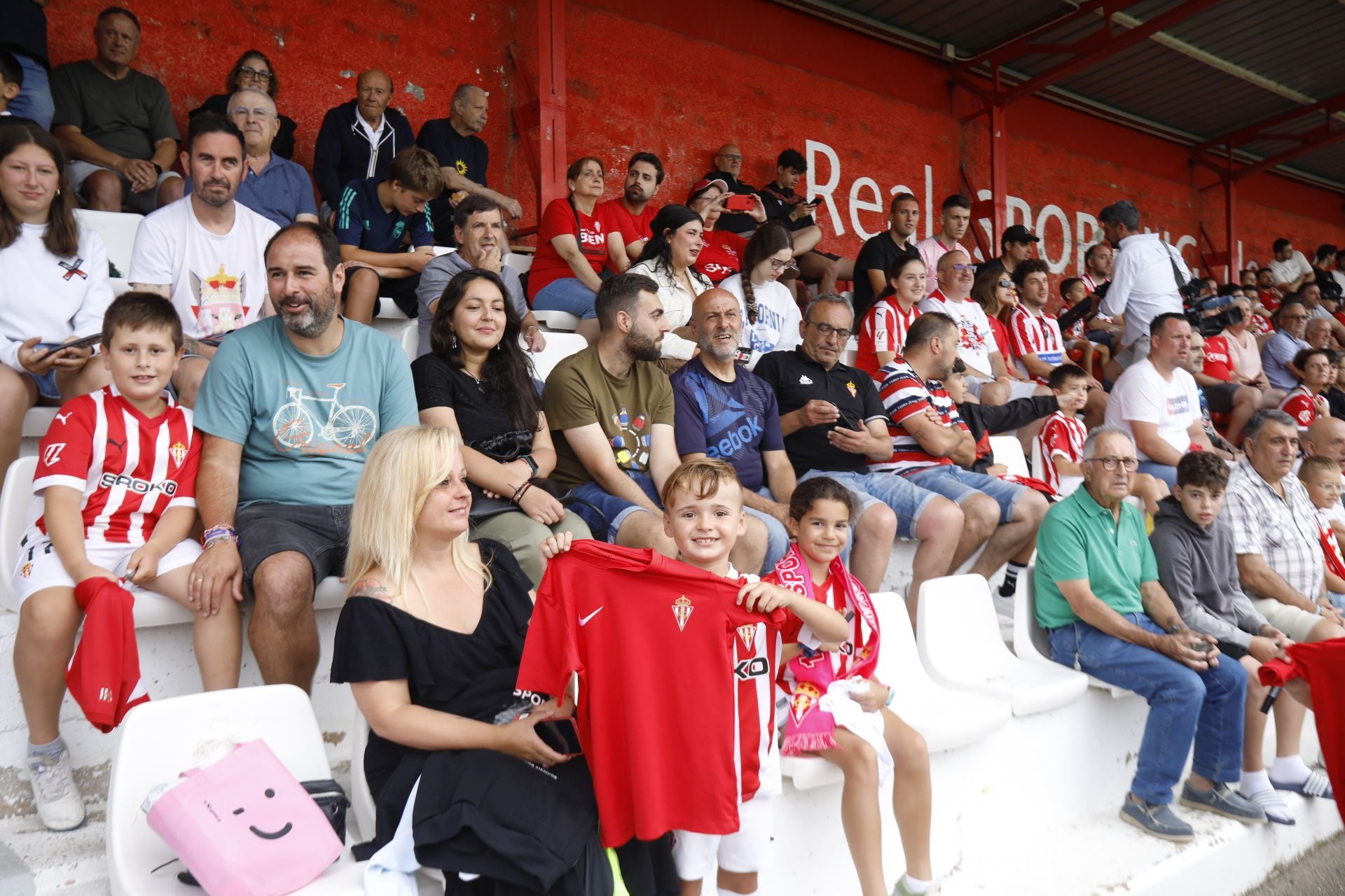 &#039;Mareona&#039; en el primer entrenamiento de la temporada del Sporting de Gijón