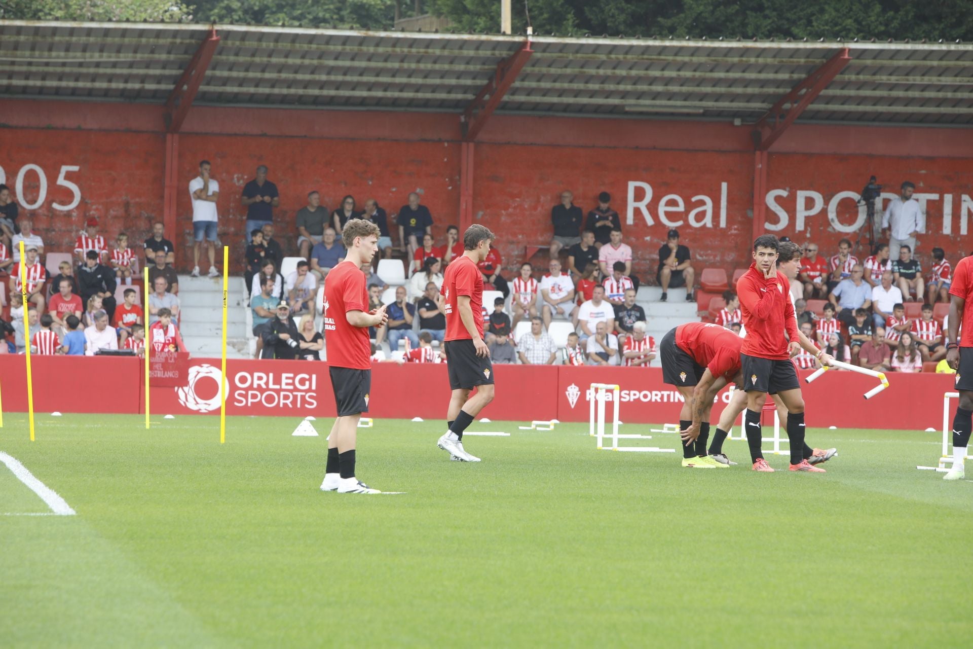&#039;Mareona&#039; en el primer entrenamiento de la temporada del Sporting de Gijón