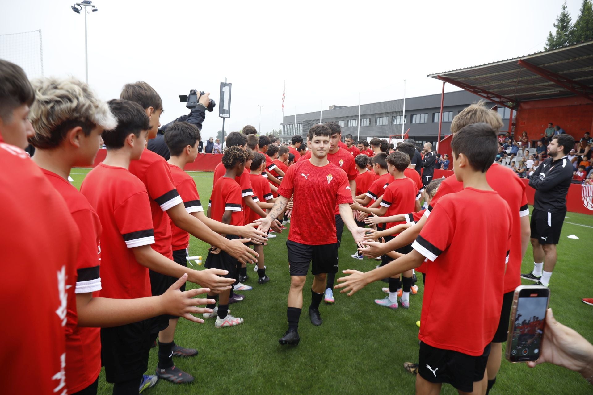 &#039;Mareona&#039; en el primer entrenamiento de la temporada del Sporting de Gijón