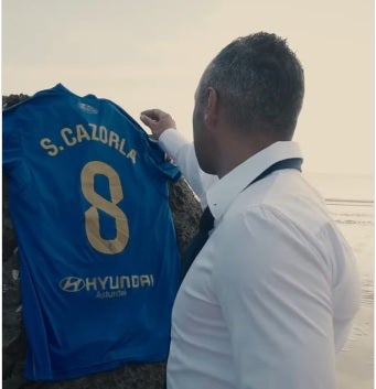Ya es oficial, Cazorla seguirá en el Real Oviedo