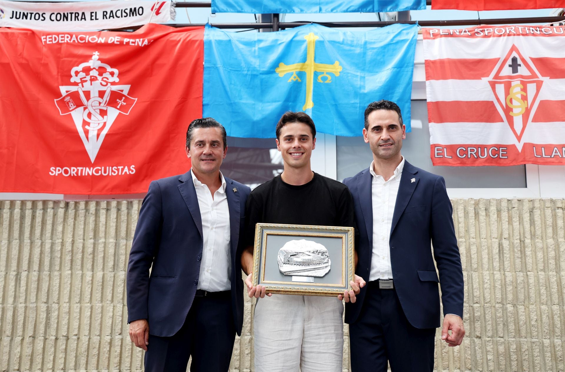 500 aficionados se suman en Llanera al Encuentro de Peñas del Sporting de Gijón