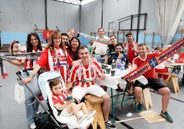 500 aficionados se suman en Llanera al Encuentro de Peñas del Sporting de Gijón