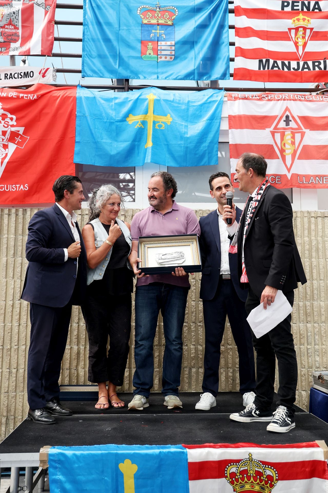 500 aficionados se suman en Llanera al Encuentro de Peñas del Sporting de Gijón