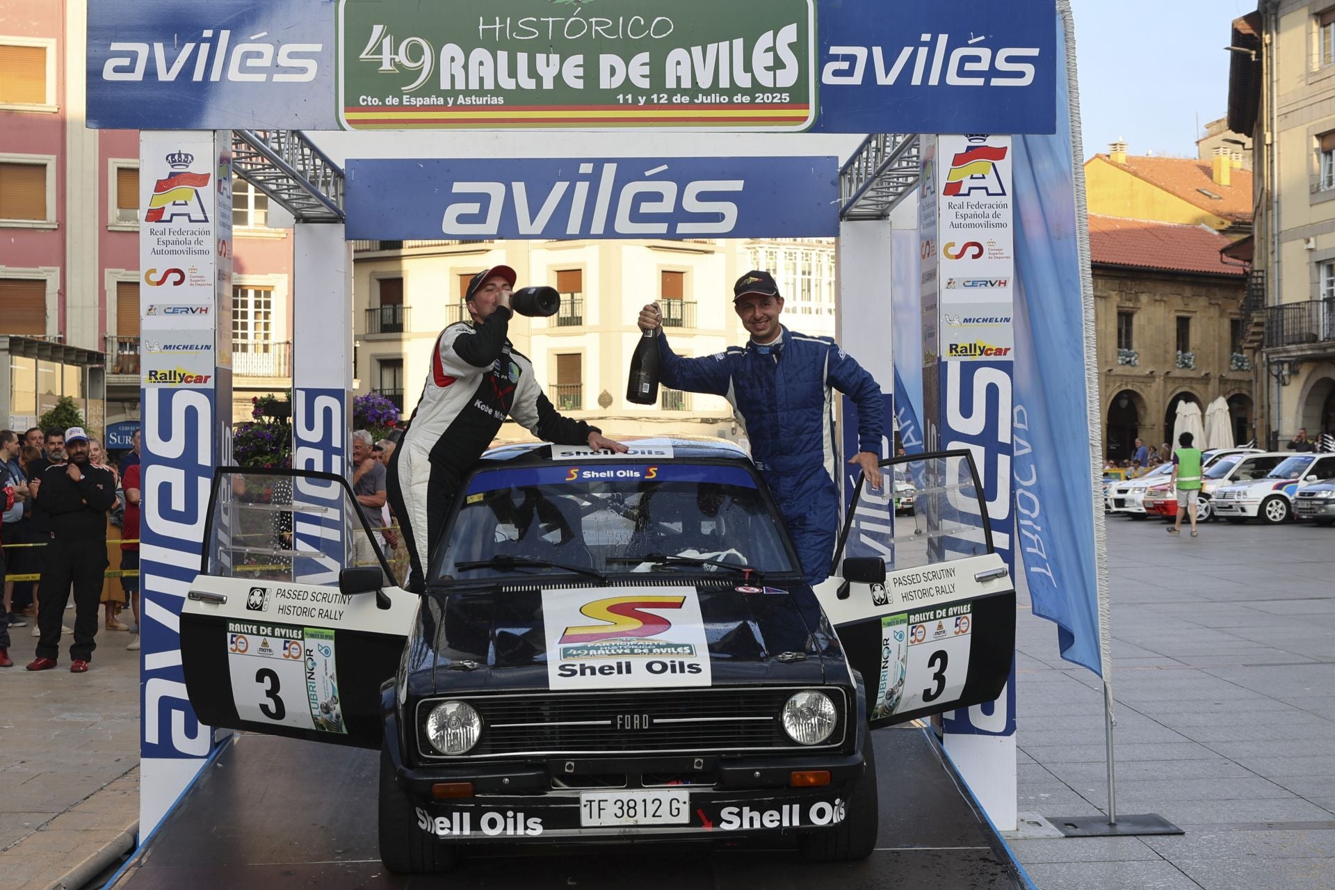 Avilés quema rueda: las fotos que deja el Rallye Histórico