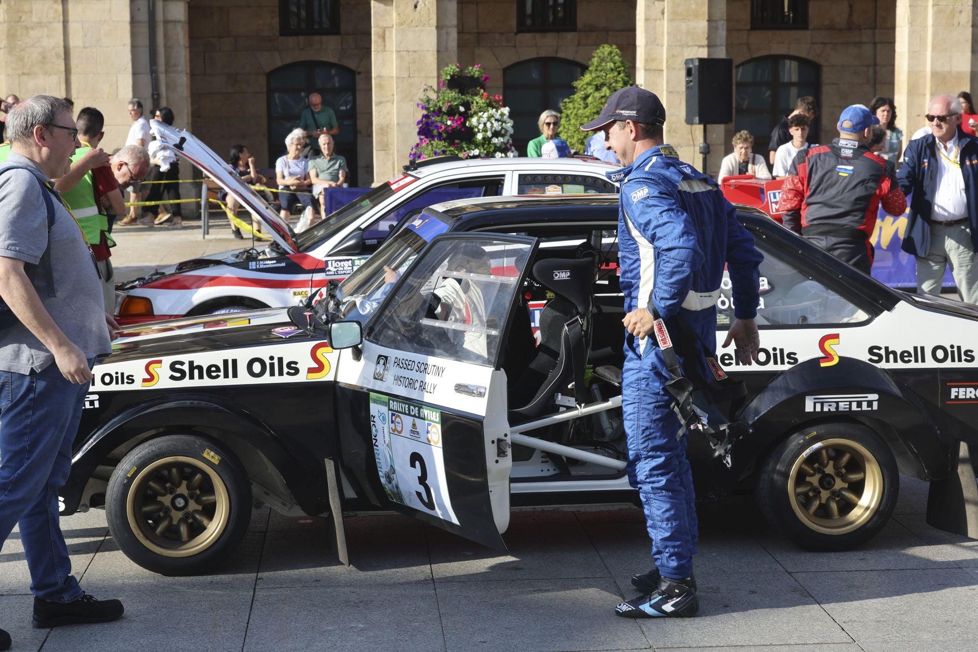 Avilés quema rueda: las fotos que deja el Rallye Histórico