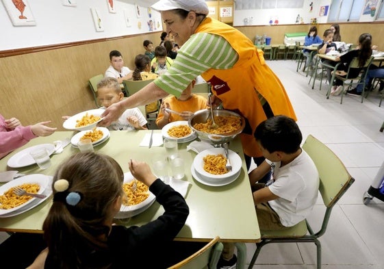 Imagen del comedor escolar en el Poeta Juan Ochoa.