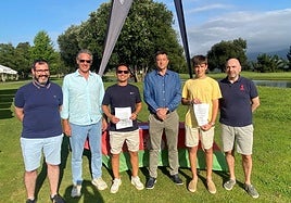 La foto de familia a la finalización de la prueba, con los ganadores.