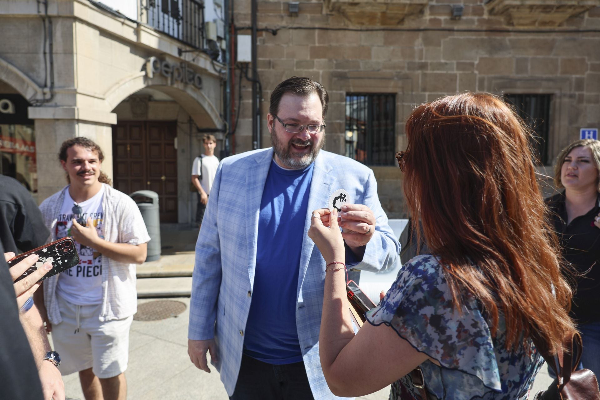 El Festival Celsius de Avilés echa a andar: largas colas por Brandon Sanderson