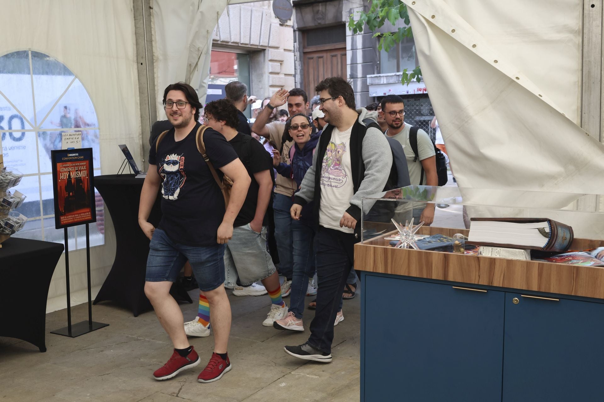 El Festival Celsius de Avilés echa a andar: largas colas por Brandon Sanderson
