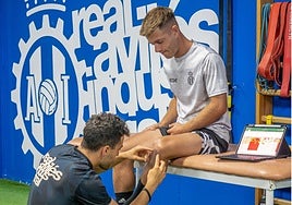 Berto Cayarga realiza las pruebas médicas en el Suárez Puerta.