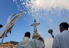 Cangas del Narcea estalla con las Fiestas del Carmen y La Descarga