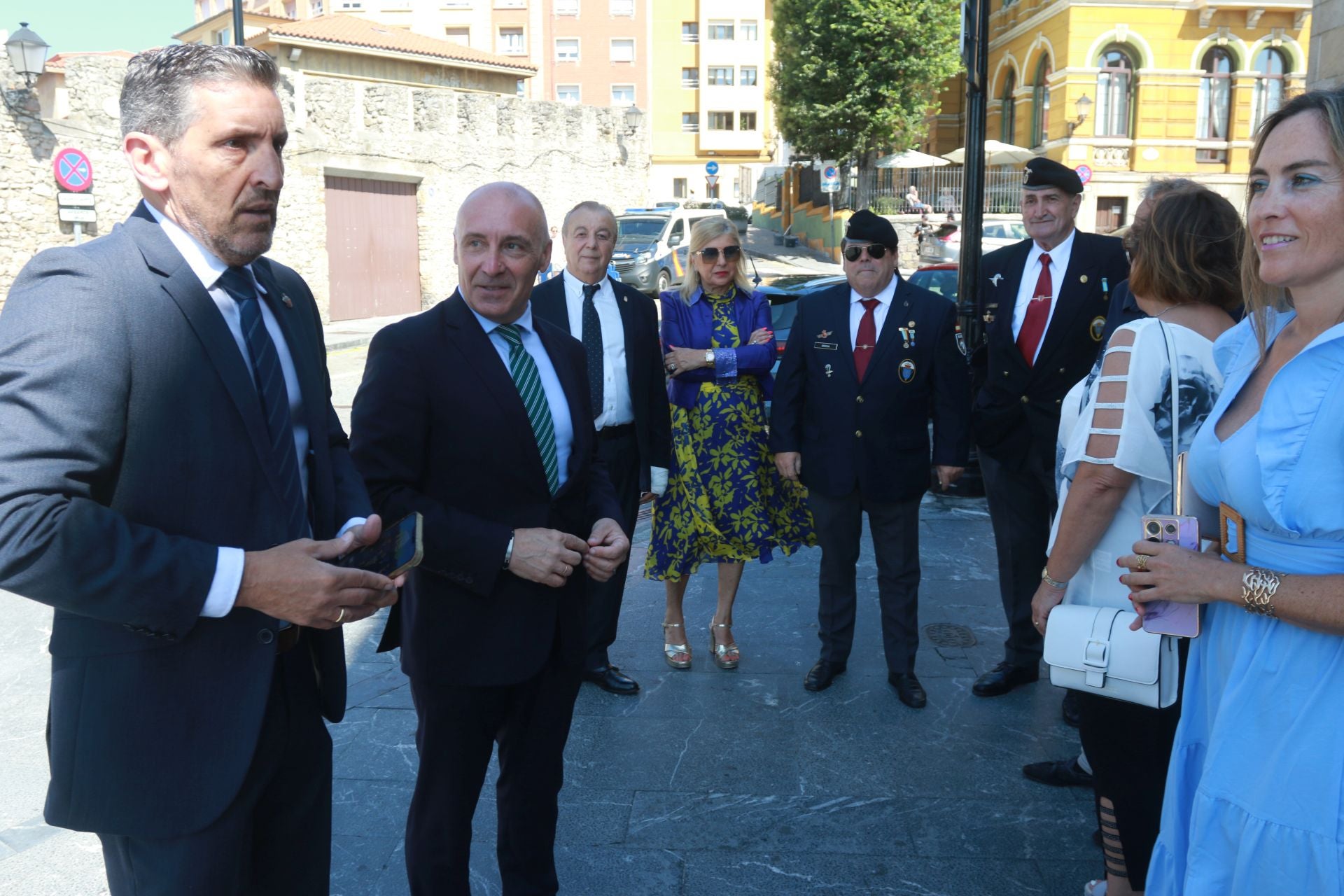 La Armada honra a la Virgen del Carmen en Gijón