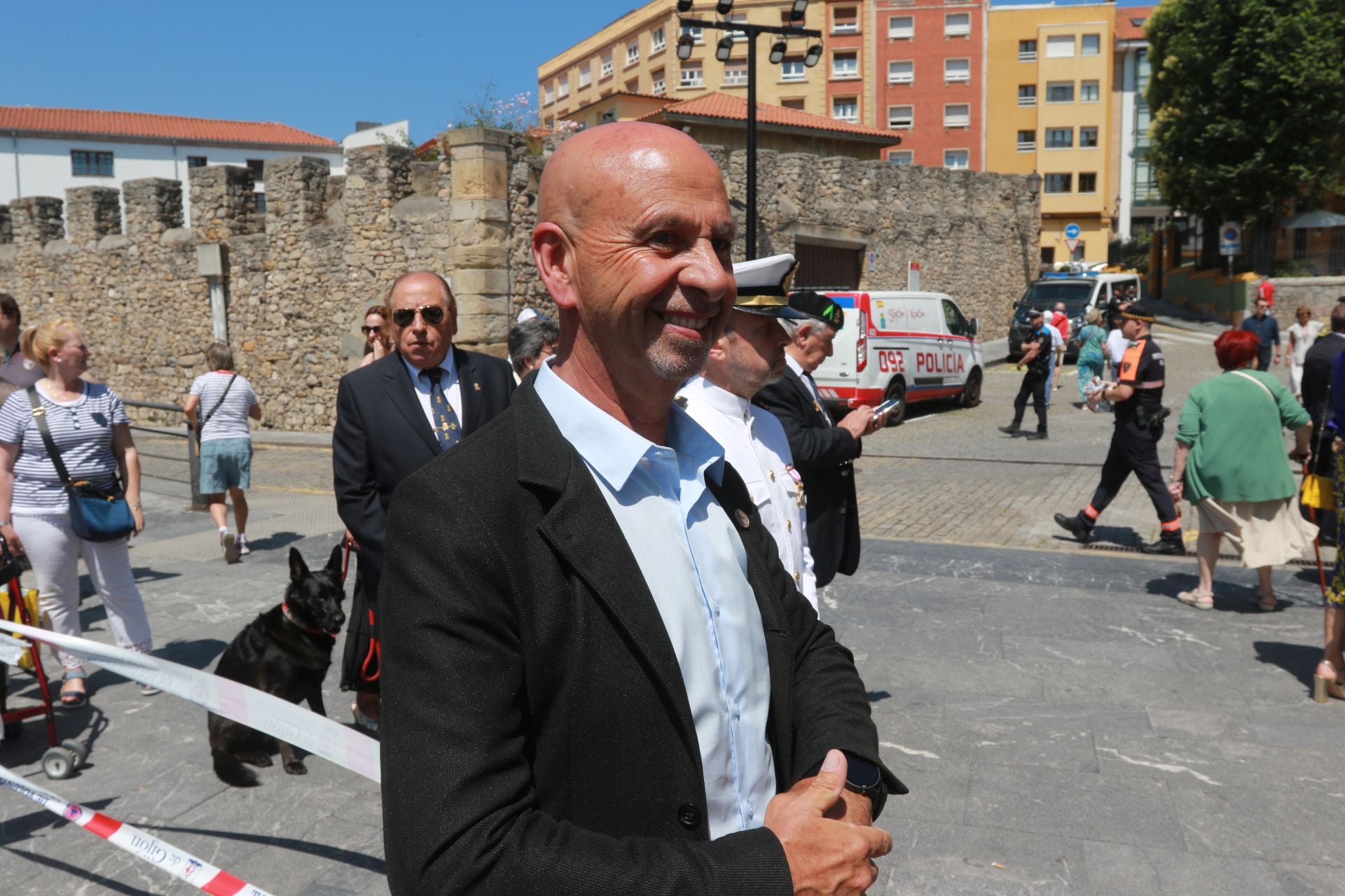 La Armada honra a la Virgen del Carmen en Gijón