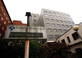 La antigua Residencia Nuestra Señora de Covadonga, en el viejo HUCA, a la espera de que la Seguridad Social se pronuncie sobre su futuro.