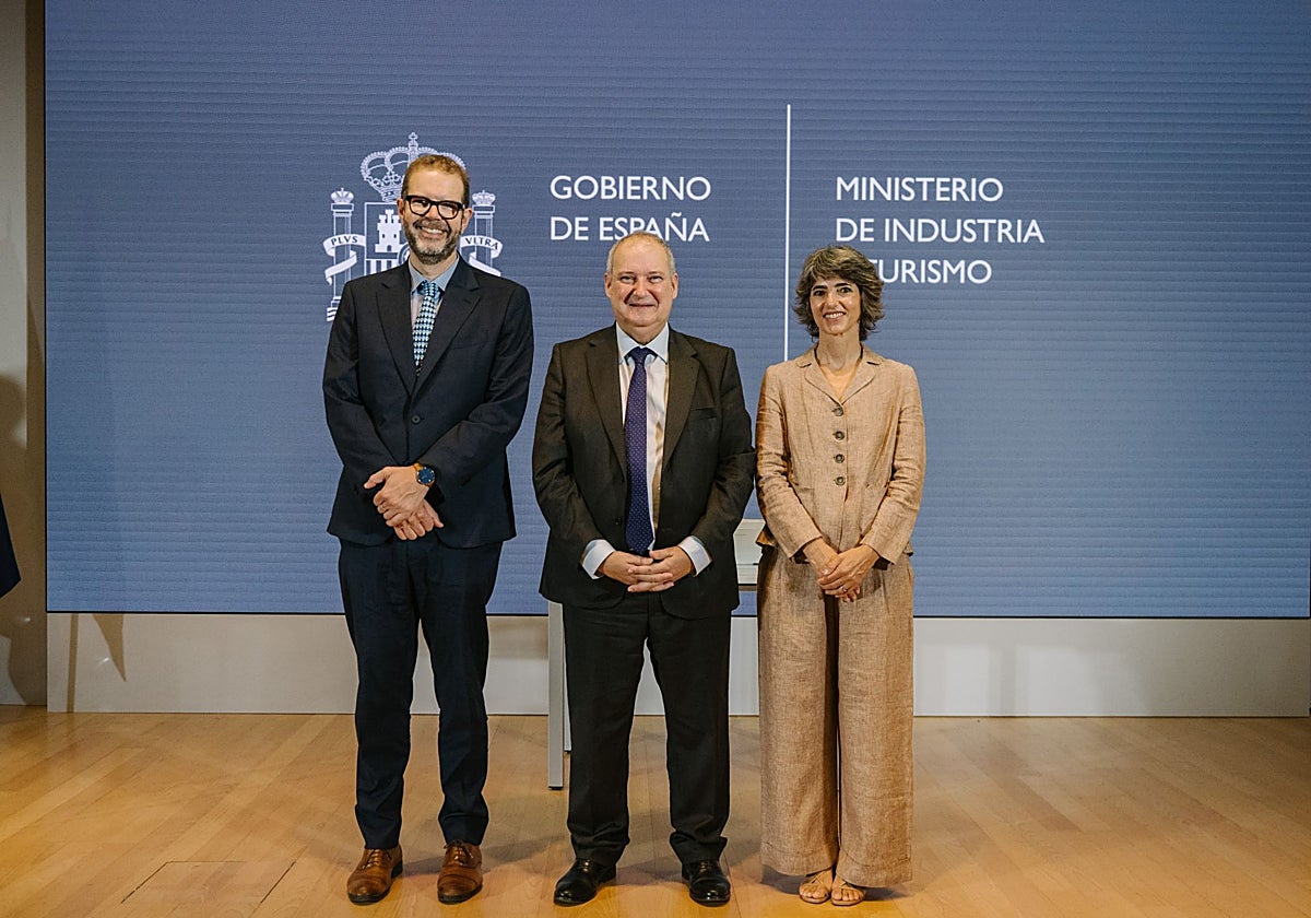 En el centro, Jordi Hereu.