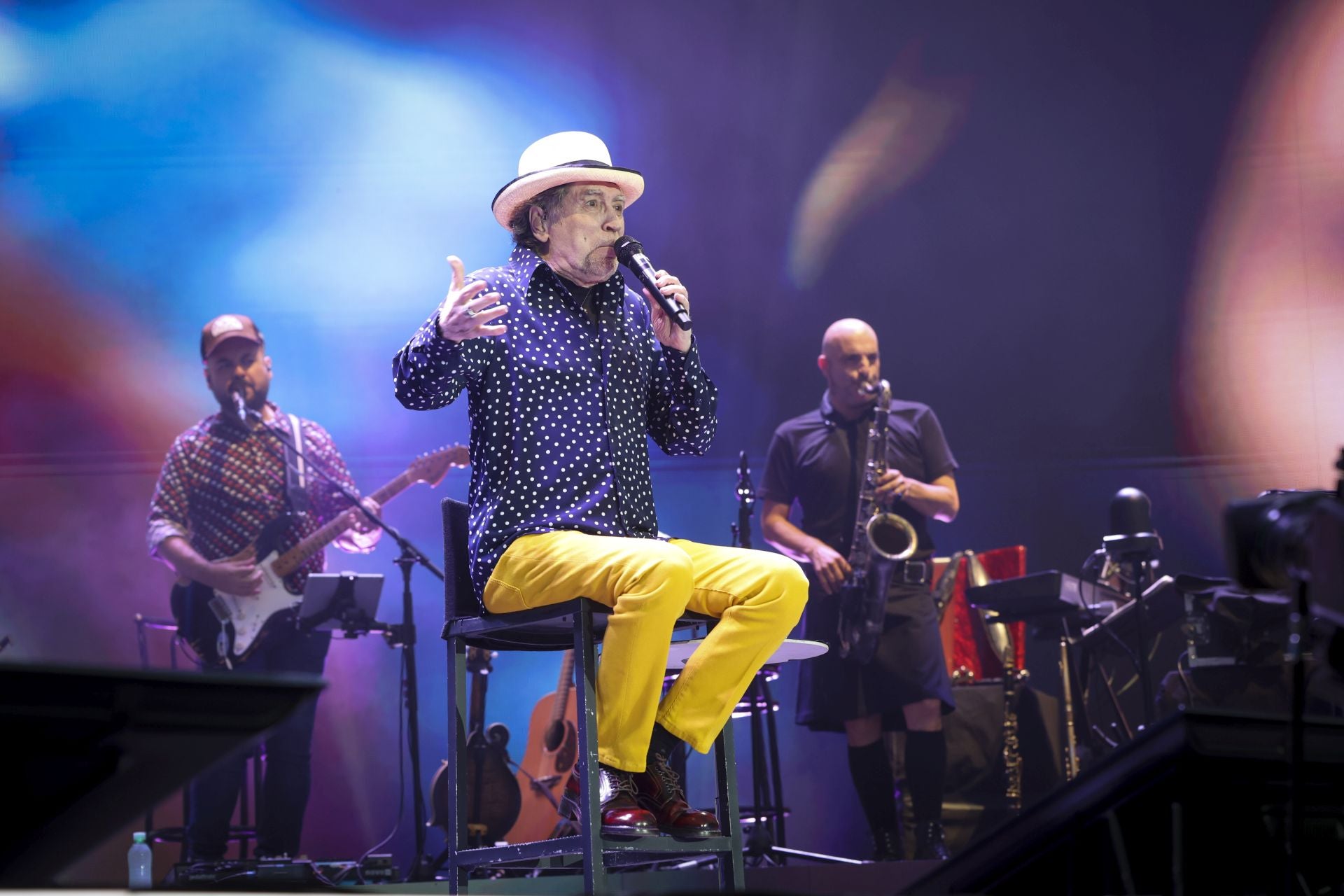 Gijón se rinde a Joaquín Sabina