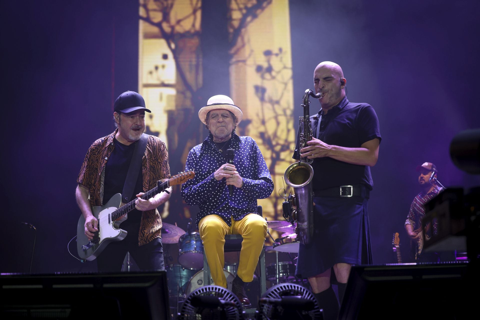 Gijón se rinde a Joaquín Sabina