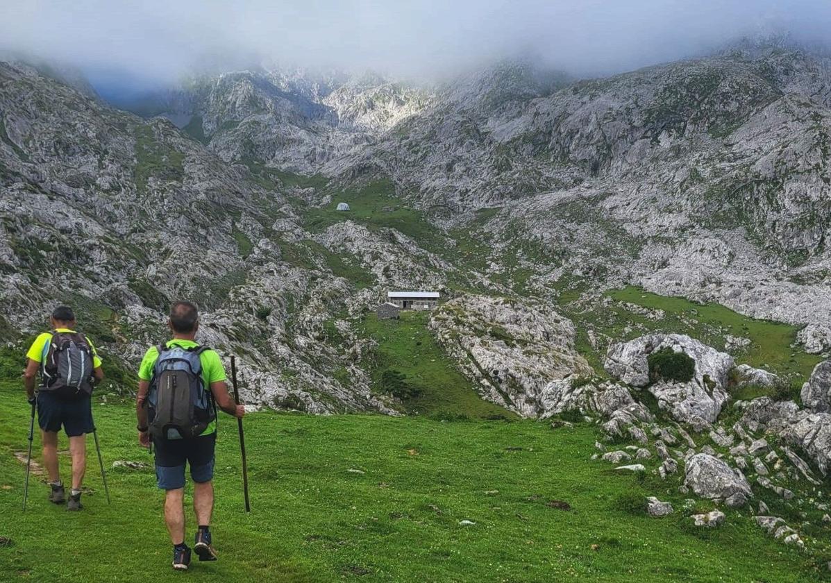 El Anillo de Picos es una propuesta completa para conocer este territorio de manera segura.