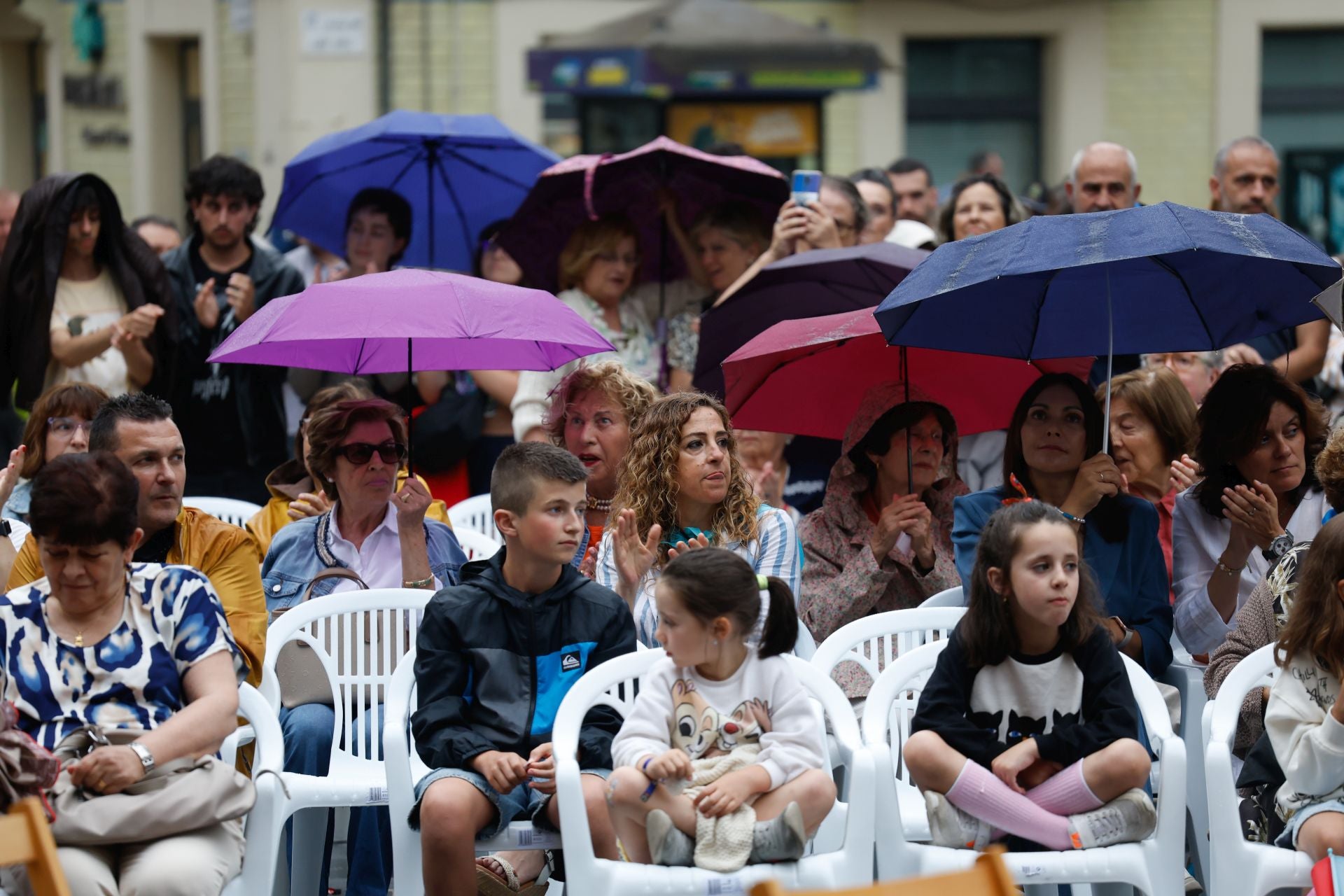 El grupo folklórico El Ventolín da el pregón de las fiestas del Carmín