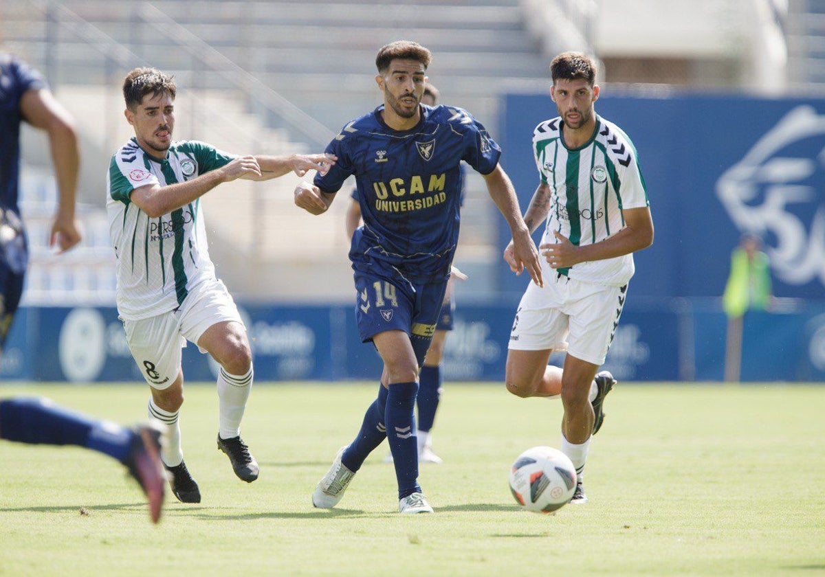 Yasser El Arbaoui, en un partido con el UCAM Murcia.