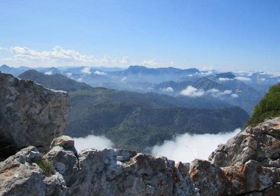 Rescatan a un joven de 21 años que se torció un tobillo en Picos de Europa