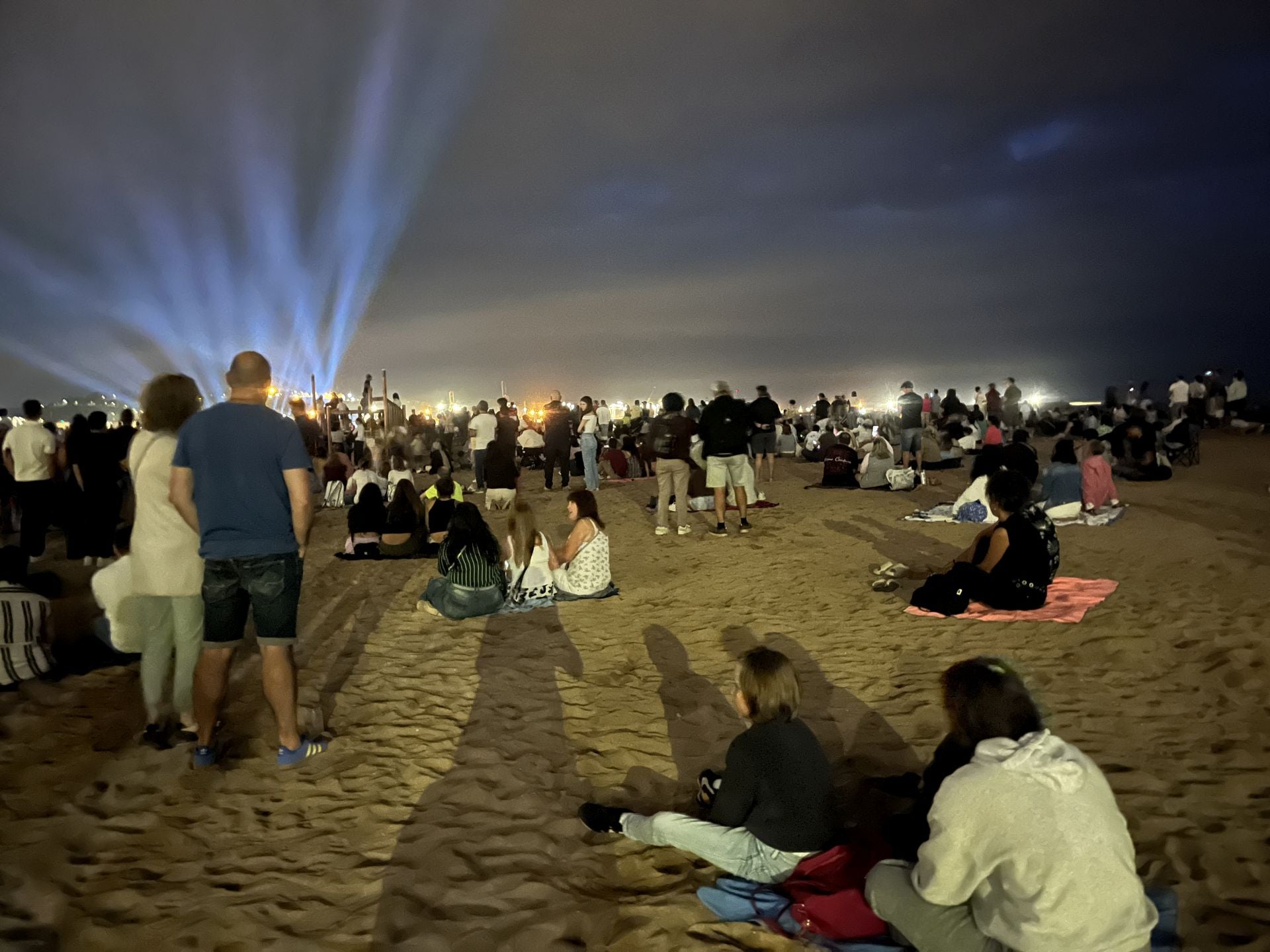 El show de los drones de Gijón: las mejores figuras en el cielo nocturno